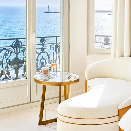 Carlton Cannes, A Regent Готель Канни