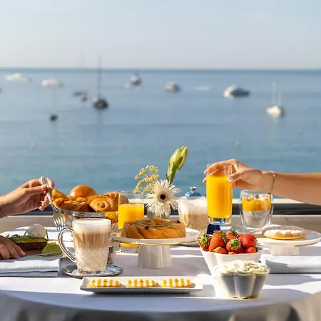 Carlton Cannes, A Regent Готель Канни