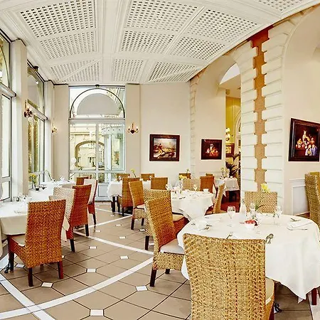מלון Carlton Cannes, A Regent